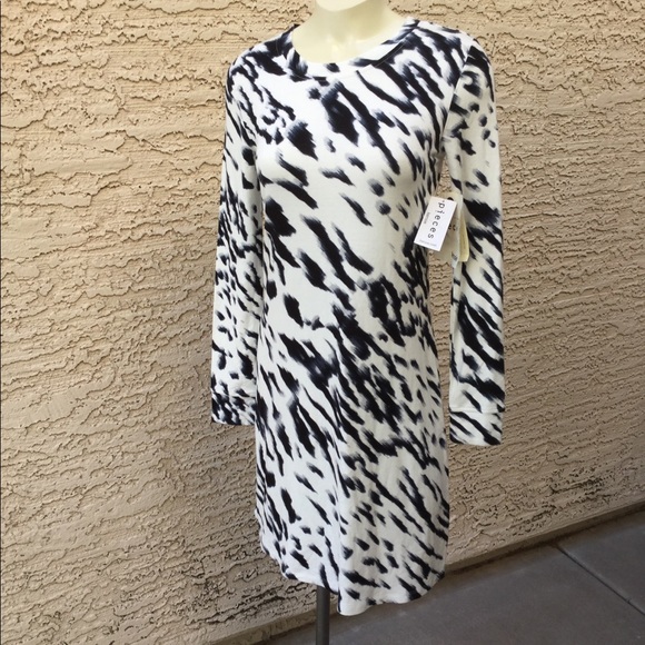 Kensie Animal Print Long Sleeve Dress - Picture 3 of 8